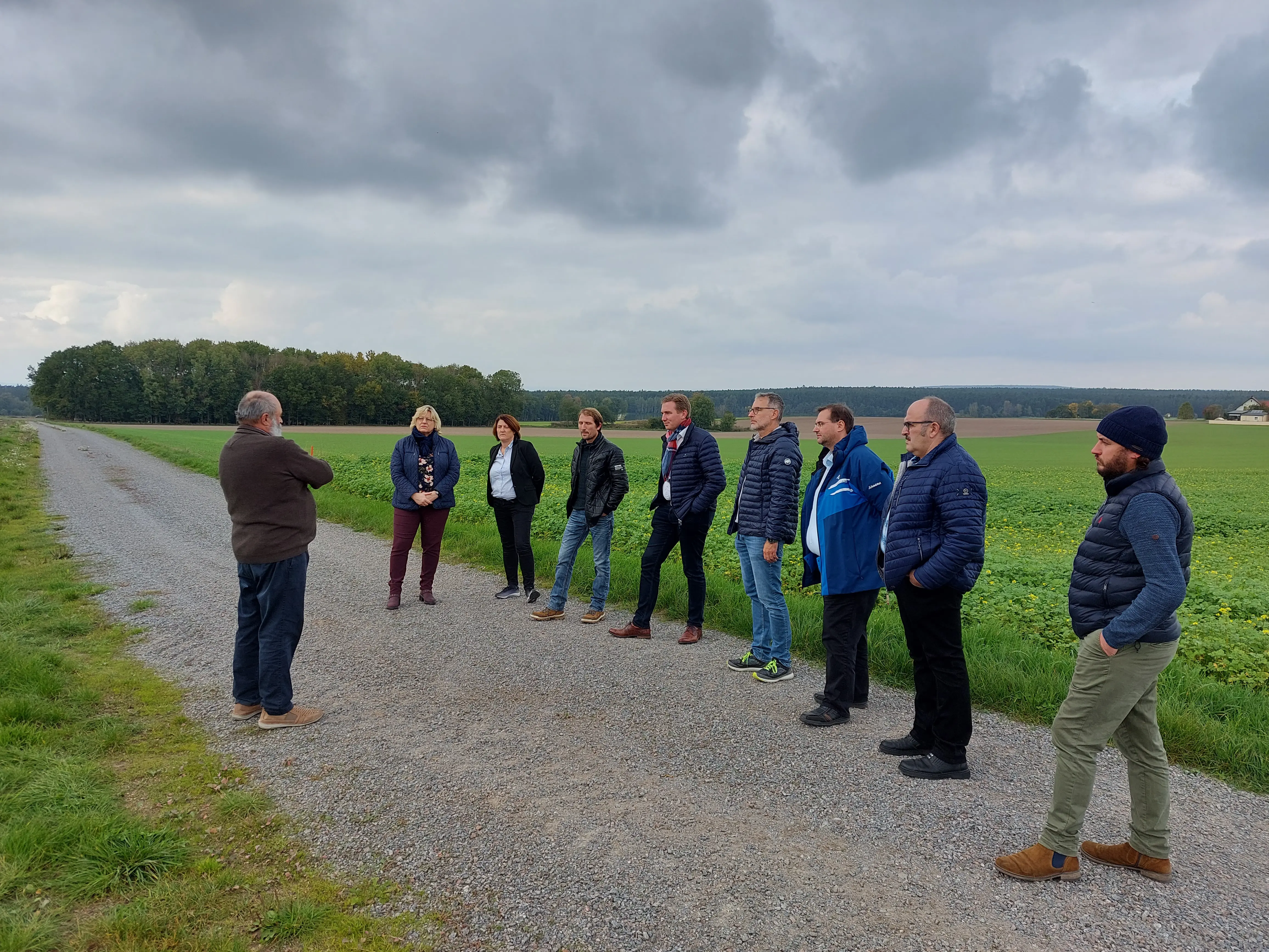 PV-Freiflächenanlagen-Besichtigung durch den Stadtrat.