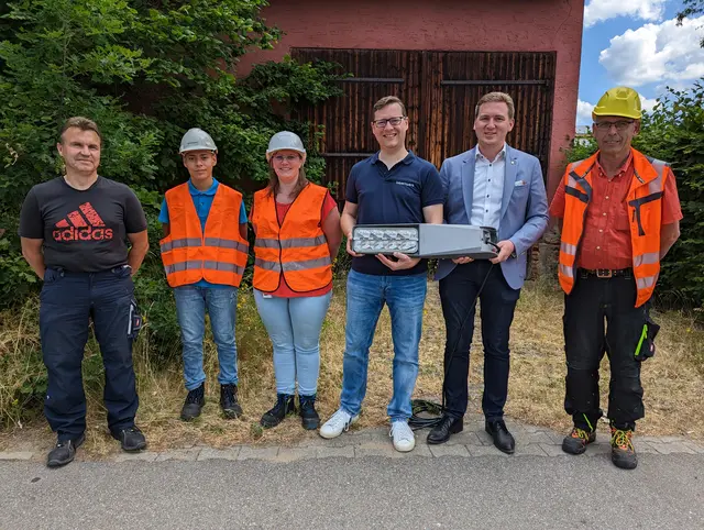 Joachim Walter, Auszubildender der Firma Matok, Gerda Jenus, Wolfgang Dumm, Benjamin Boml und Karl Matok